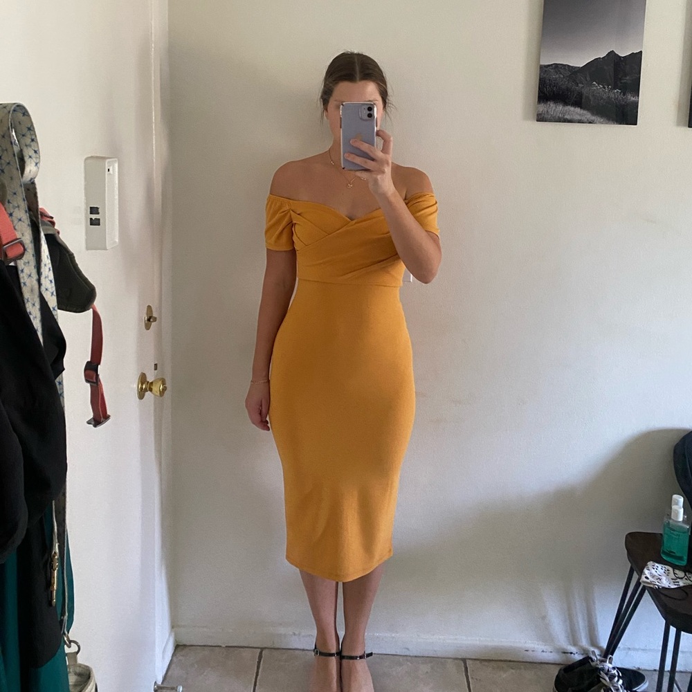 NWOT TOPSHOP bodycon dress perfect for spring